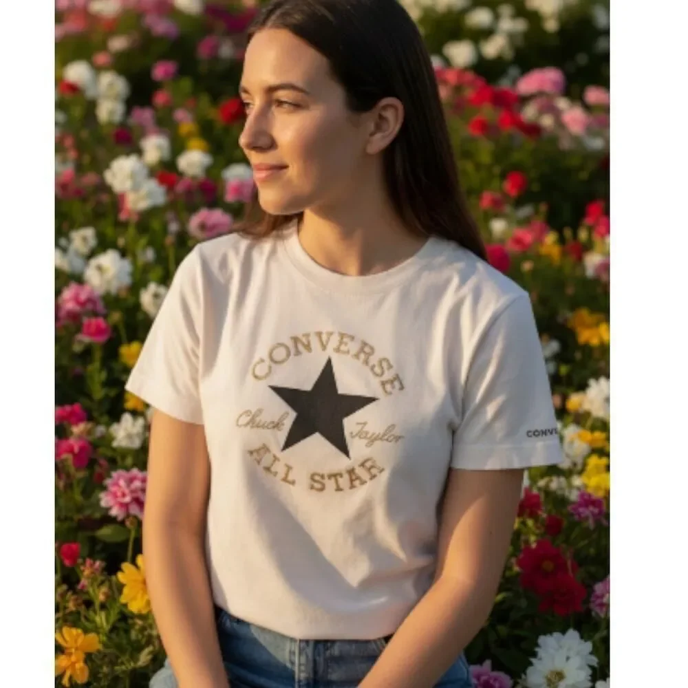 Converse Girls White Short Sleeve T-Shirt w/Great Logo Graphics - Size M